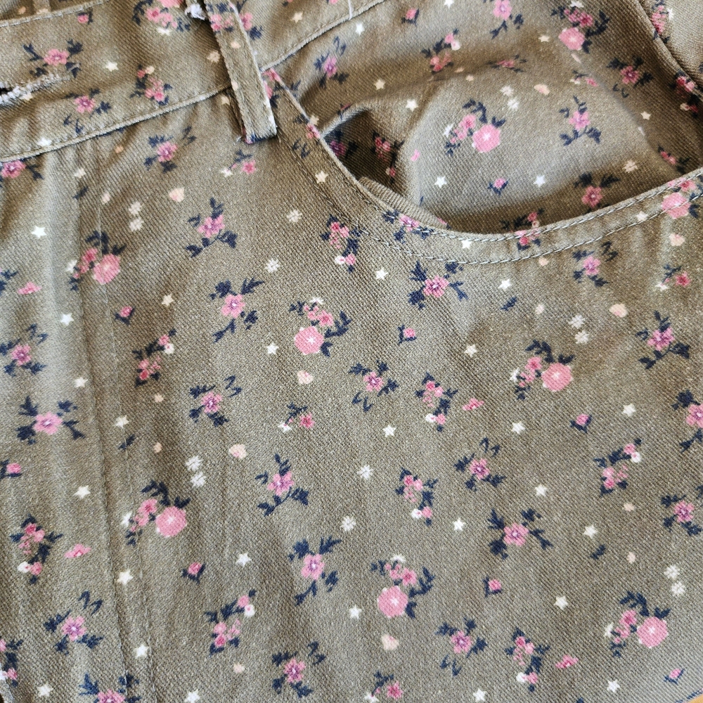 DAVI & DANI Olive Floral Wide Leg Pants - Picture 13 of 13